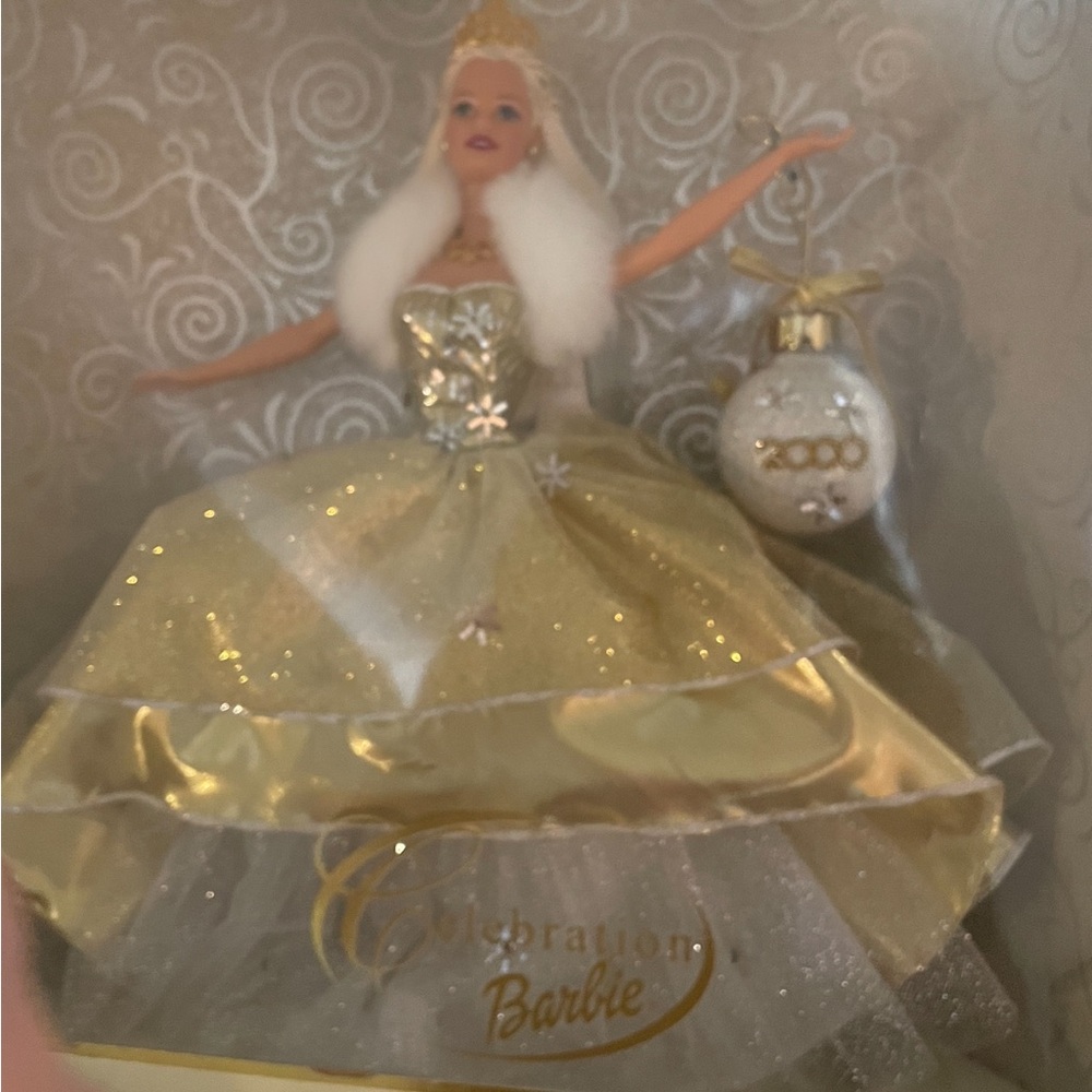 Happy Holidays Celebration Barbie 2000 new in box